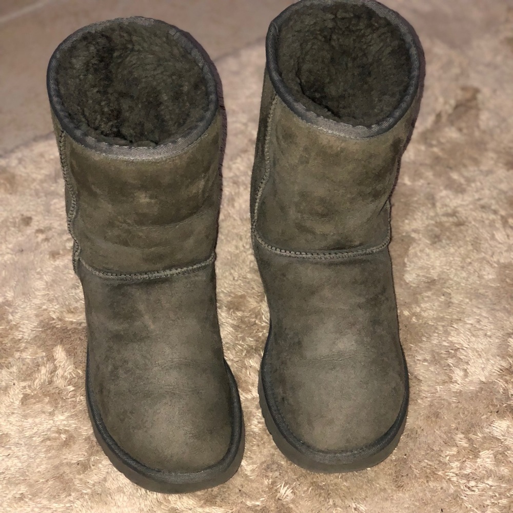 UGG Classic Short